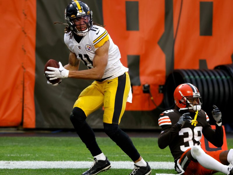 Pittsburgh Steelers wide receiver Chase Claypool (11) scores a touchdown while being defended by Cleveland Browns cornerback Terrance Mitchell (39) during an NFL football game on Sunday, Jan. 3, 2021, in Cleveland. Cleveland defeated Pittsburgh 24-22. (AP Photo/Kirk Irwin)