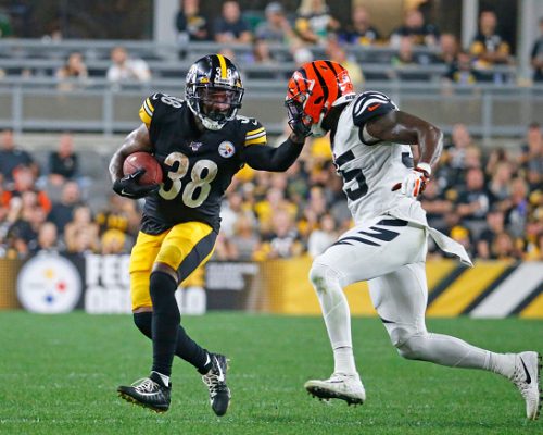 PITTSBURGH, PA - SEPTEMBER 30:  Jaylen Samuels #38 of the Pittsburgh Steelers in action against the Cincinnati Bengals on September 30, 2019 at Heinz Field in Pittsburgh, Pennsylvania.  (Photo by Justin K. Aller/Getty Images)
